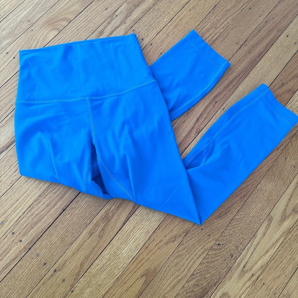 Poolside blue lululemon wunder train leggings crop size 2